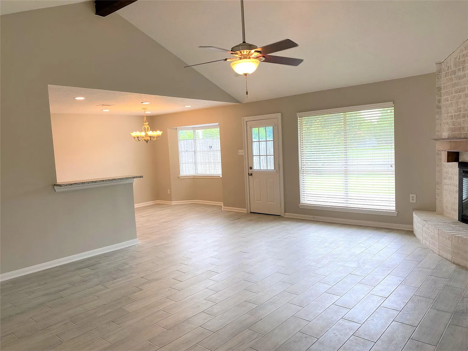 4 bed, 2.0 bath, 1865 sqft, $2,250 — Photo 3