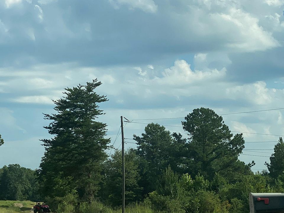 2nd image of 910 Irby Estates Rd