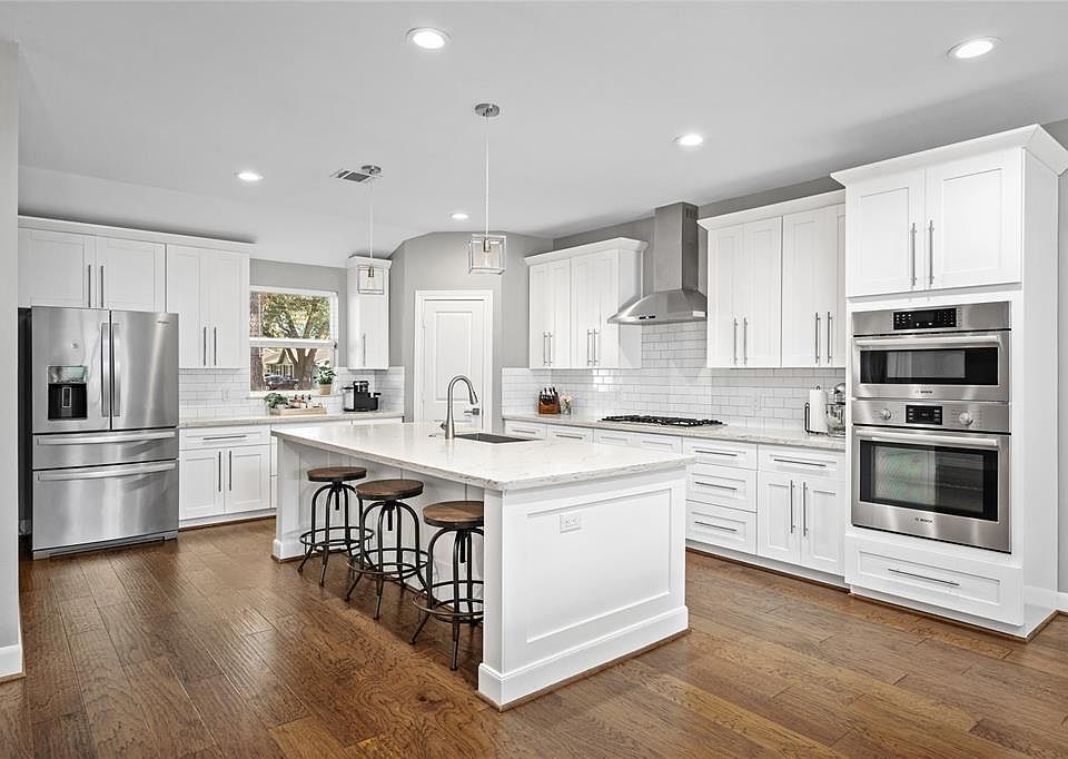 1st image of 10738 Braewick Dr