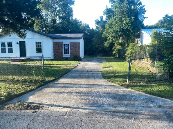 2733 Chatsworth Ct, Macon, GA 31206