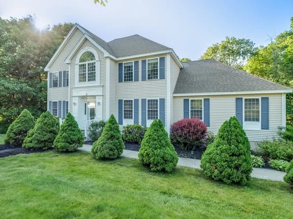 11 Maple Ridge Rd, Methuen, MA 01844