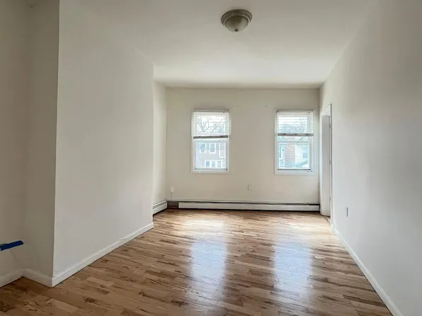 11 Rose Avenue image 1 of 6