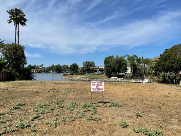 6 Lake Vista Ct, Sacramento, CA 95831