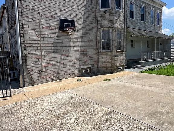 2nd image of 5333 Eadom St