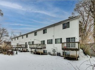 2307 23rd St APT 5, Rockford, IL 61108