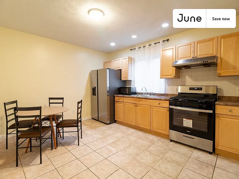 277 Paris St — Photo 3