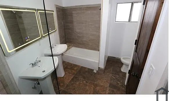 2 bed, 1100 sqft, $2,700 — Photo 2