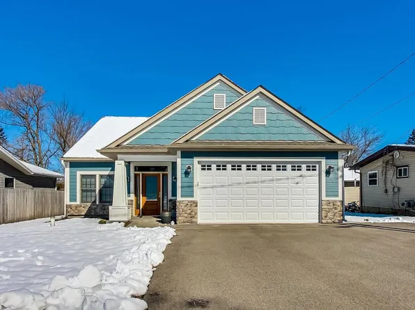 710 Barry RD, Twin Lakes, WI 53181