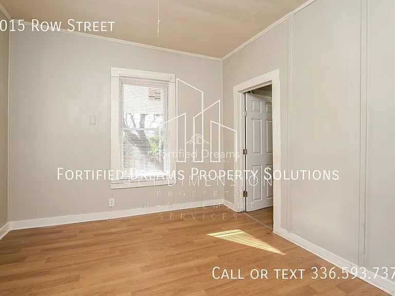 2015 Row St — Photo 9