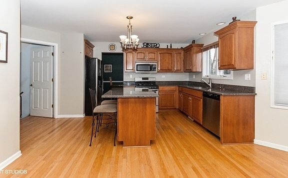 2nd image of 8160 Hess Ave