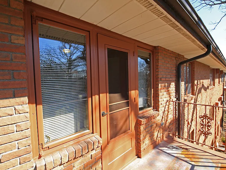 4401 Valley View Rd — Photo 11