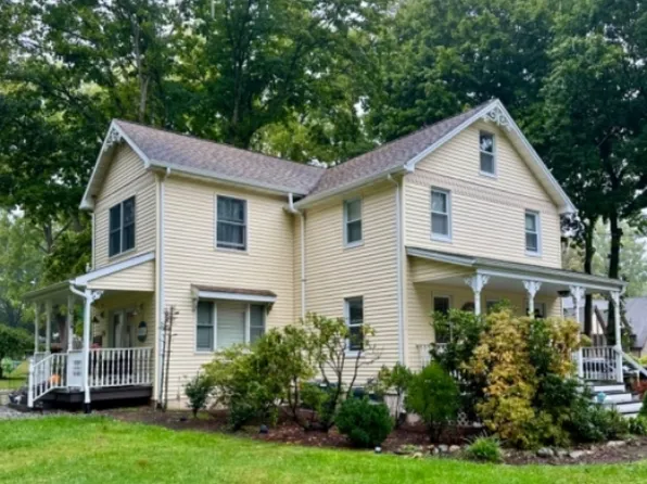 47 River Rd, Montville, NJ 07045