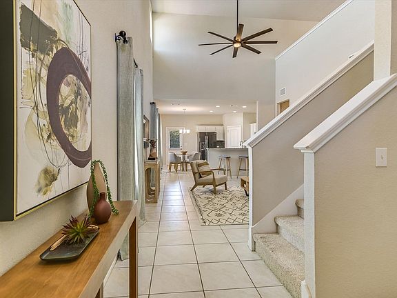 5th image of 2027 Langdale Ln