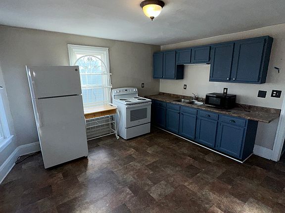 5th image of 215 Geary Ave #2