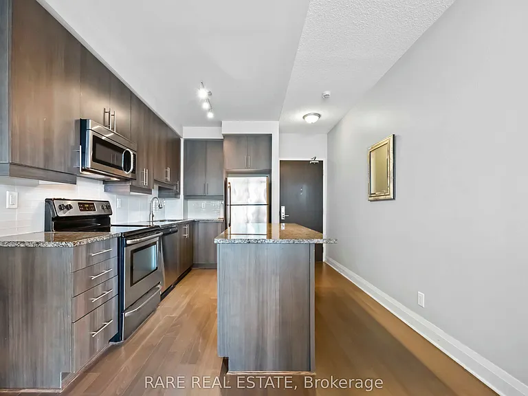1185 The Queensway #206 — Photo 5