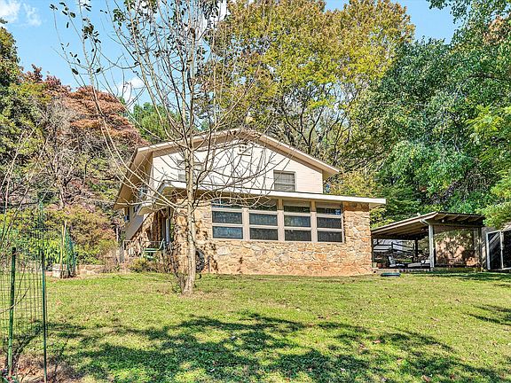 3rd image of 1038 Lakeland Pines Dr