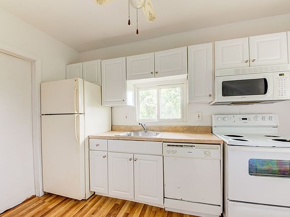 4th image of 474 Edith St