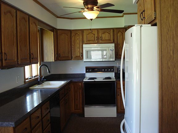5th image of 128 East Bennett Circle