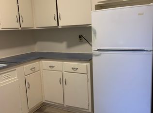 16 Stoner Ave APT 2F, Great Neck, NY 11021