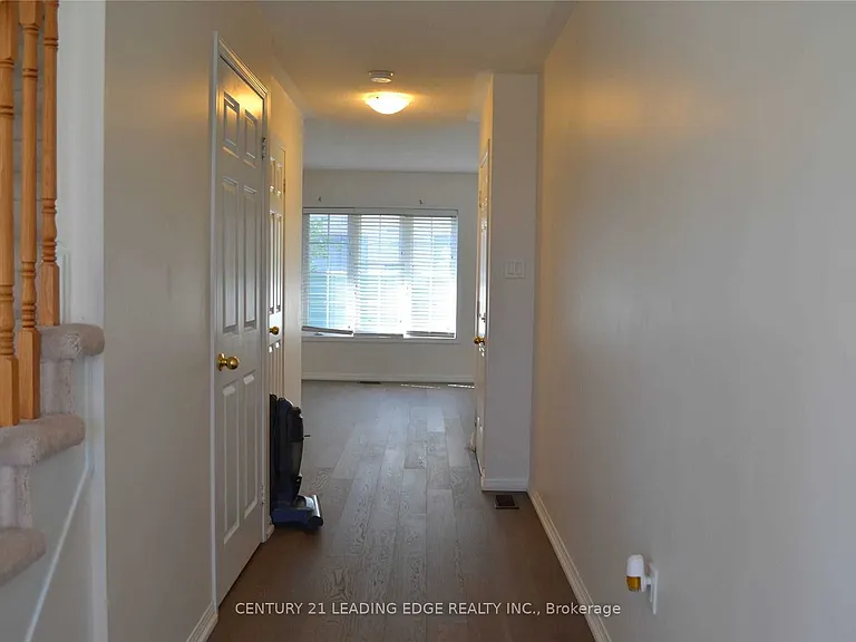 49 Celadine Dr — Photo 4