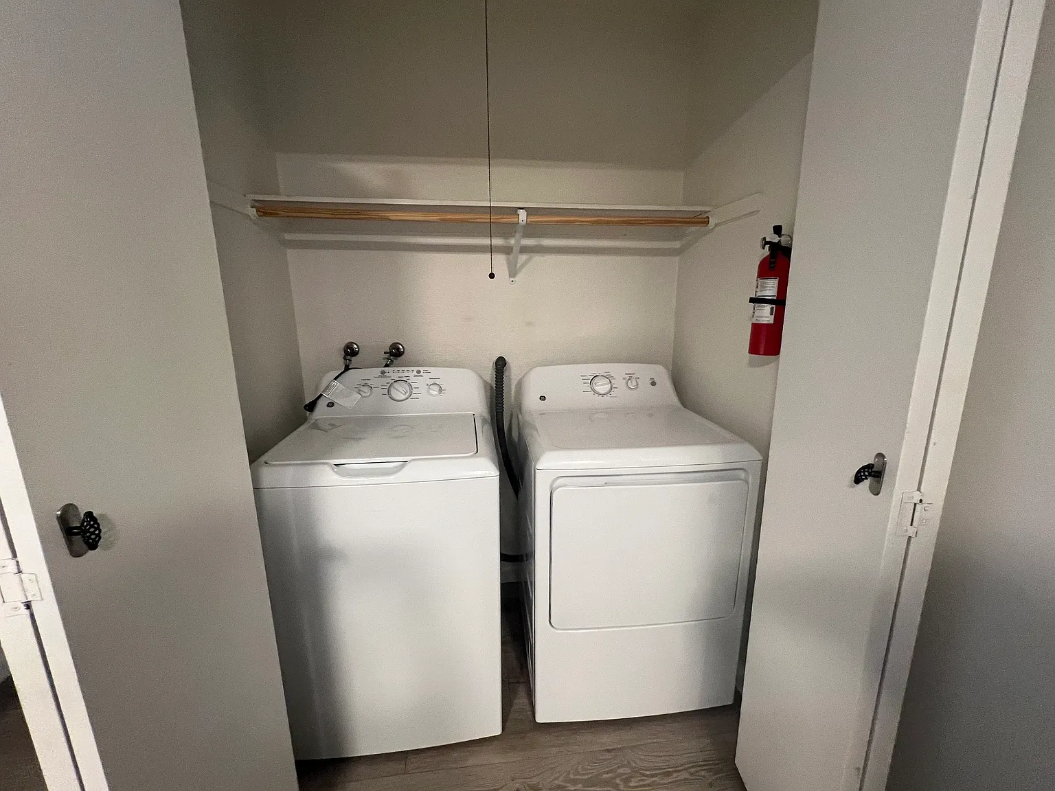 2 bed, 1.5 bath, 1050 sqft, $2,050 — Photo 3
