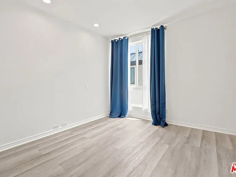 4940 Laurel Canyon Blvd #102 — Photo 10