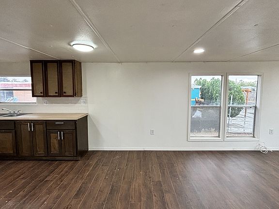 3rd image of 6047 Deer Ave