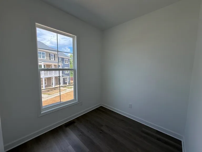 1073 Balsam — Photo 25