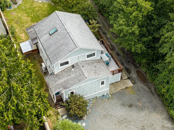 3220 Sutton Rd, Cumberland, BC V0R 1S0