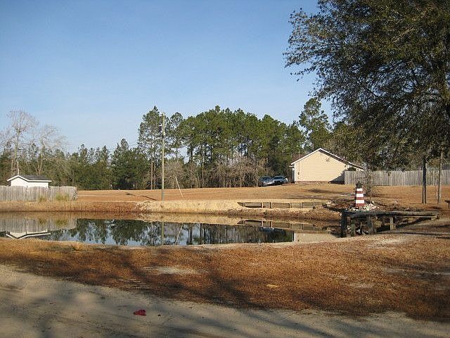 2nd image of 428 Old River Rd