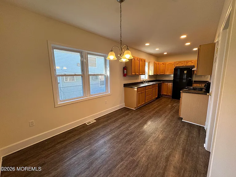 207 Ocean Gate Ave — Photo 6