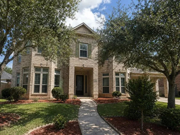 7611 Herndon Pl, Sugar Land, TX 77479