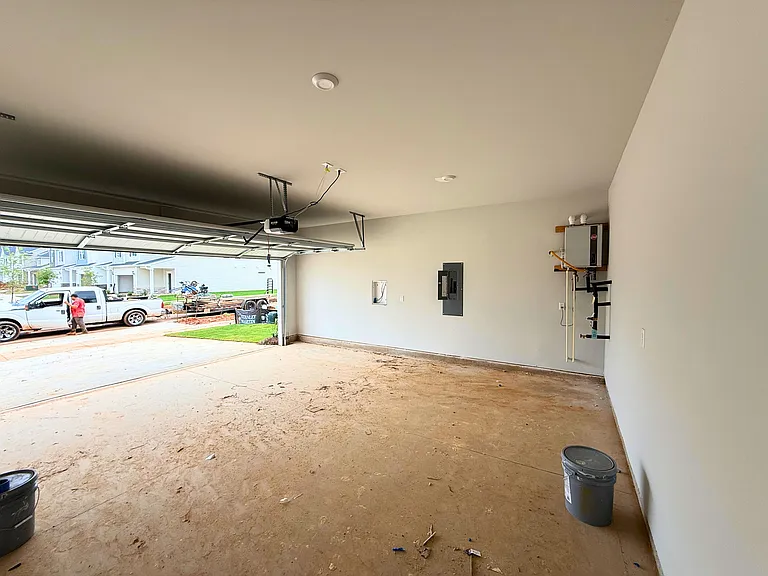 144 Gervais Cir — Photo 29