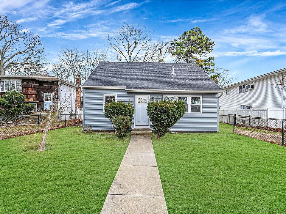 39 Vanderbilt Avenue, Babylon, NY 11704 Zillow