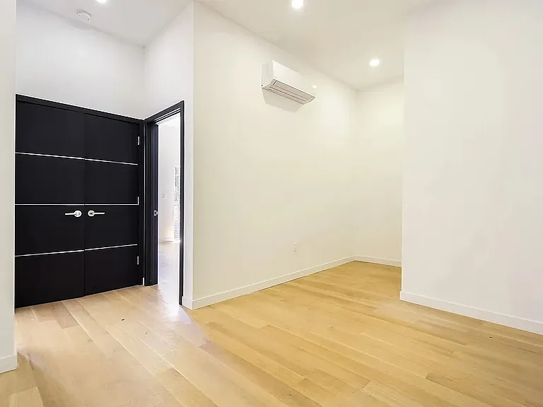 1146 Myrtle Ave #2 — Photo 4