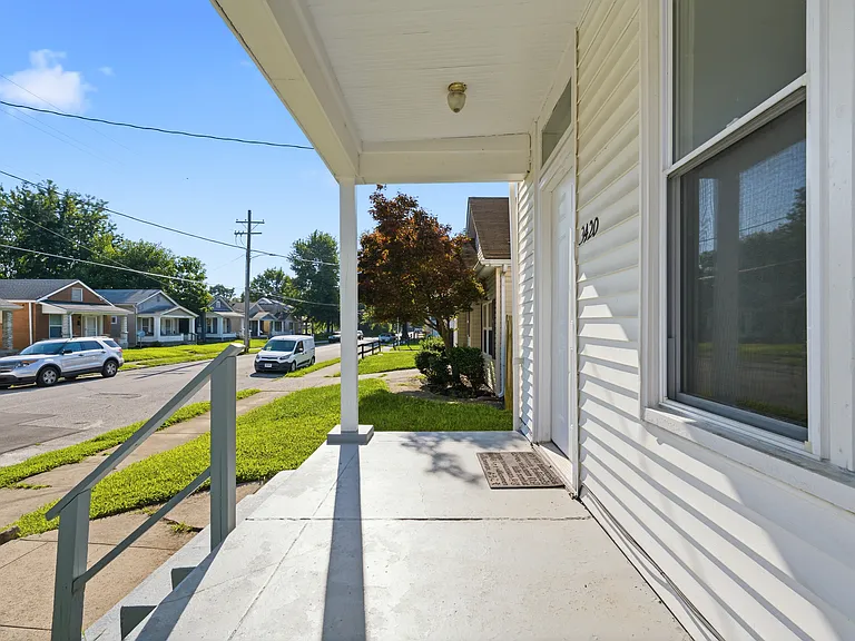 3420 W Jefferson St — Photo 12
