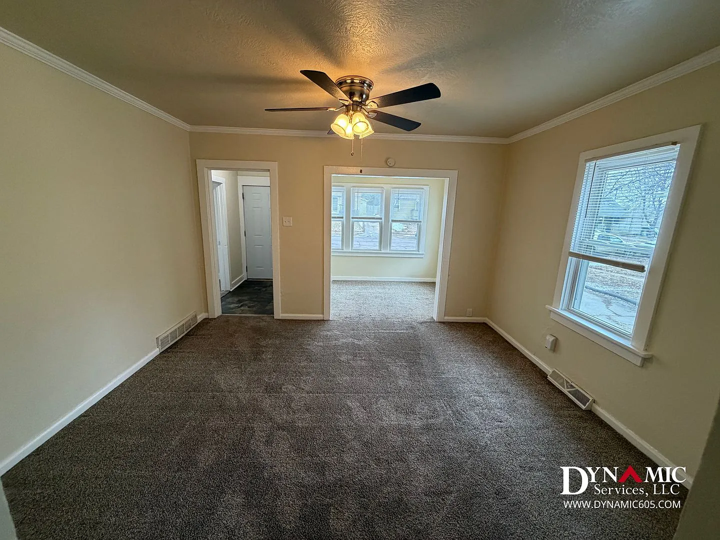 4+ Bedroom, 2 Bathroom House By Augustana and USF — Photo 4