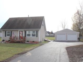 4889 William St, Lancaster, NY 14086