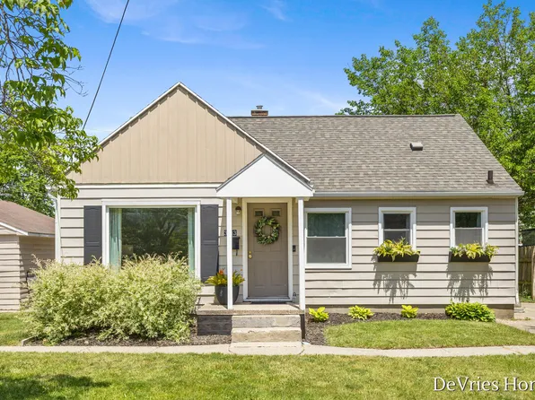 3543 30th St SW, Grandville, MI 49418