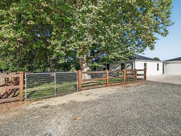 3rd image of 4785 Fern Valley Rd