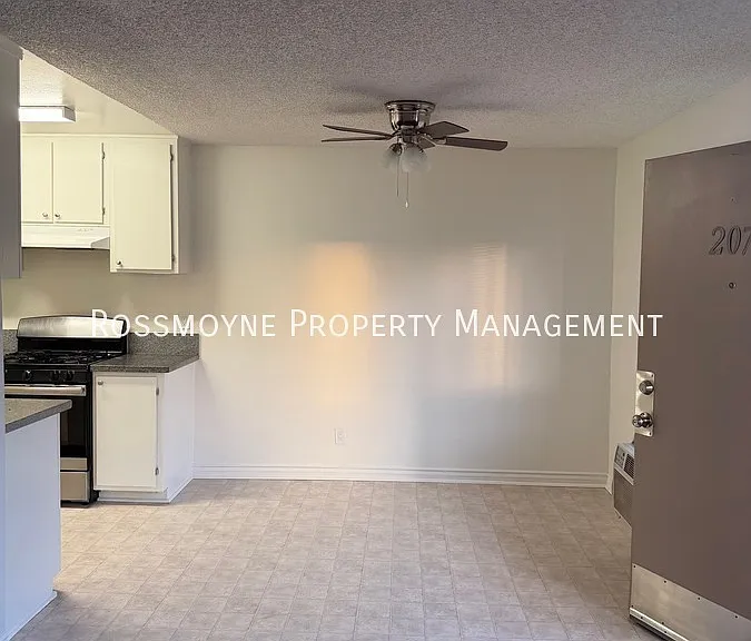 10817 White St #207 — Photo 7