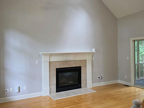 5th image of 33 Chestnut Bluffs Ln