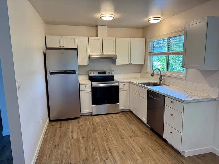 #158-1415 SE Cora St — Photo 4