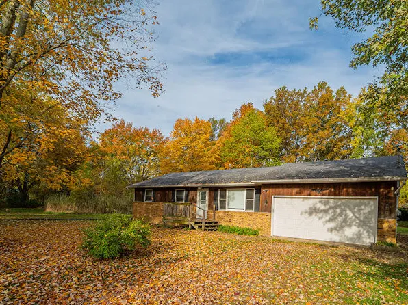 904 Mar Mar Loop, Chesterton, IN 46304