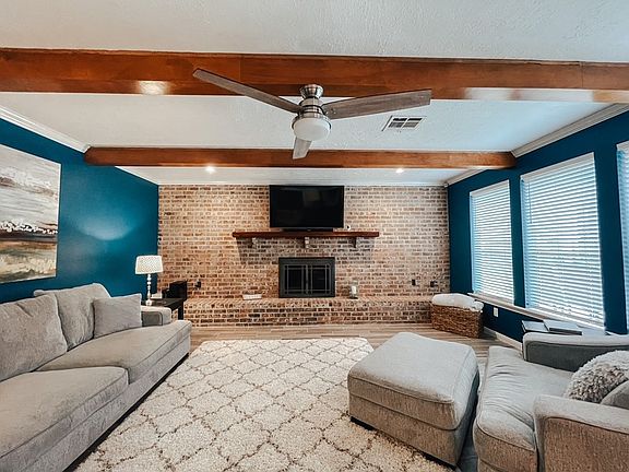 5th image of 2814 Oak Dr