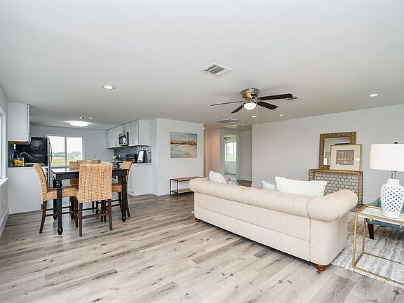 5th image of 205 Mollnar Dr