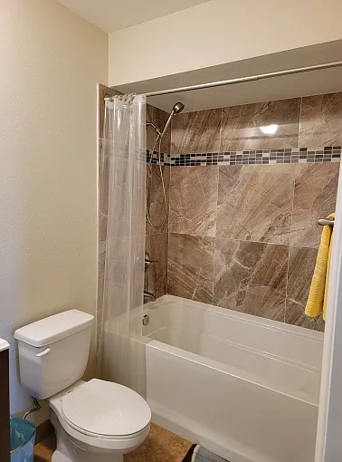 10916 W Peoria Ave — Photo 5