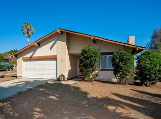 692 Coronado Cir, Vista, CA 92084