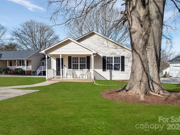 218 Carwen Ct, Kannapolis, NC 28081