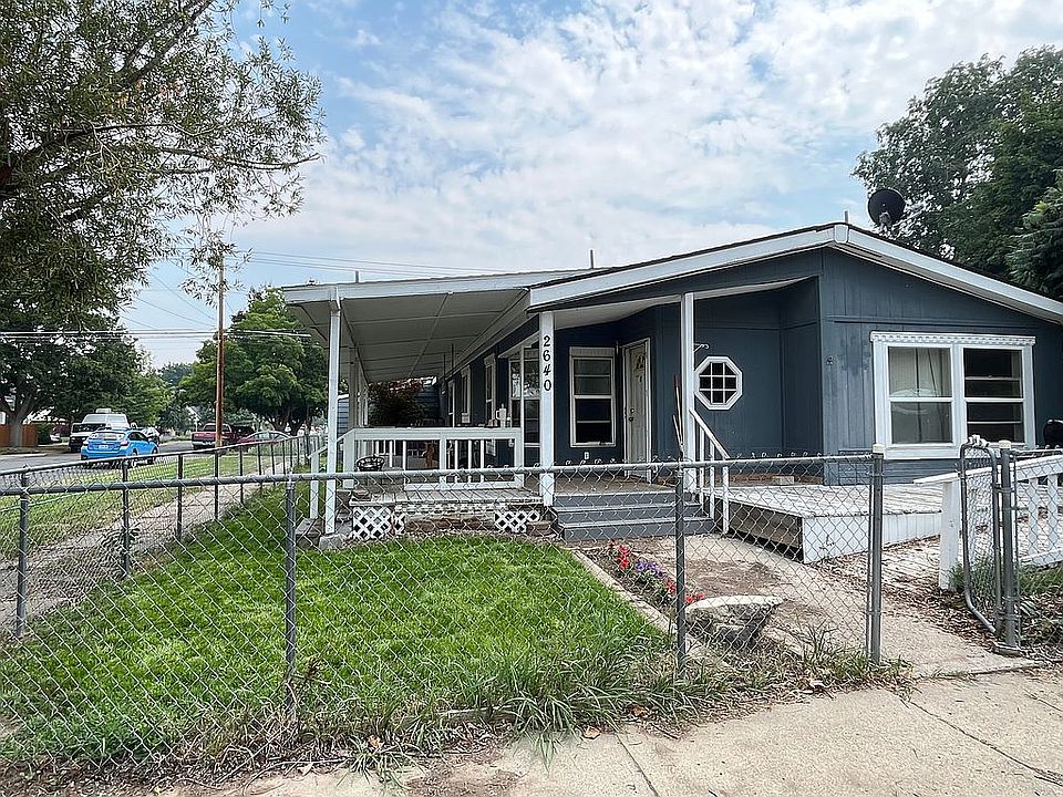 1st image of 2640 3rd St